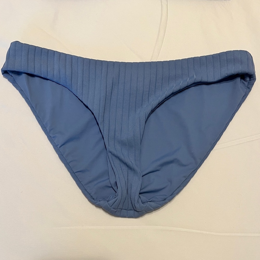 BECCA Ribbed 2 piece swimsuit SIZE: SMALL - Picture 5 of 13